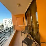 Vip On Makenzie Апартаменты Ларнака