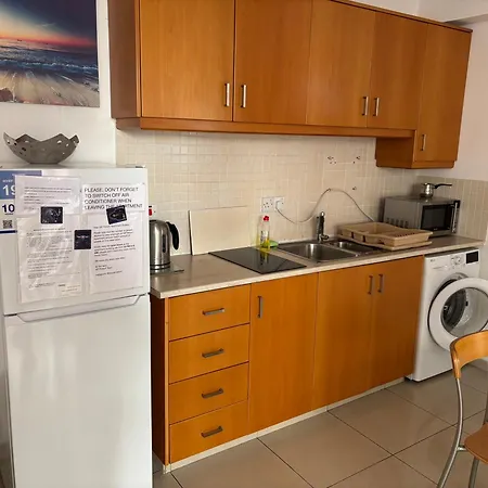 Apartment Vip On Makenzie Larnaca