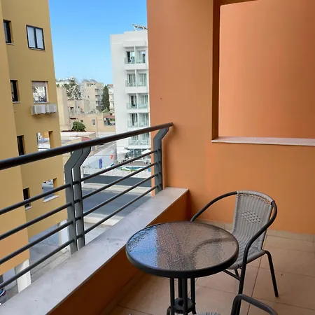 Apartment Vip On Makenzie Larnaca