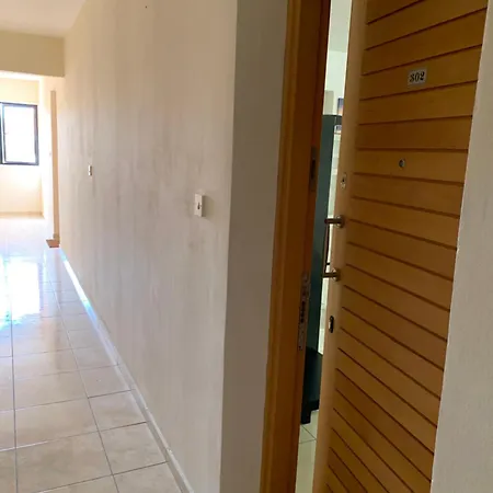 Vip On Makenzie Apartmán