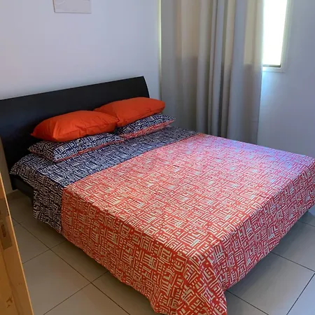 Vip On Makenzie Lárnaka