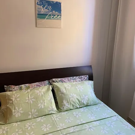 Vip On Makenzie Larnaca